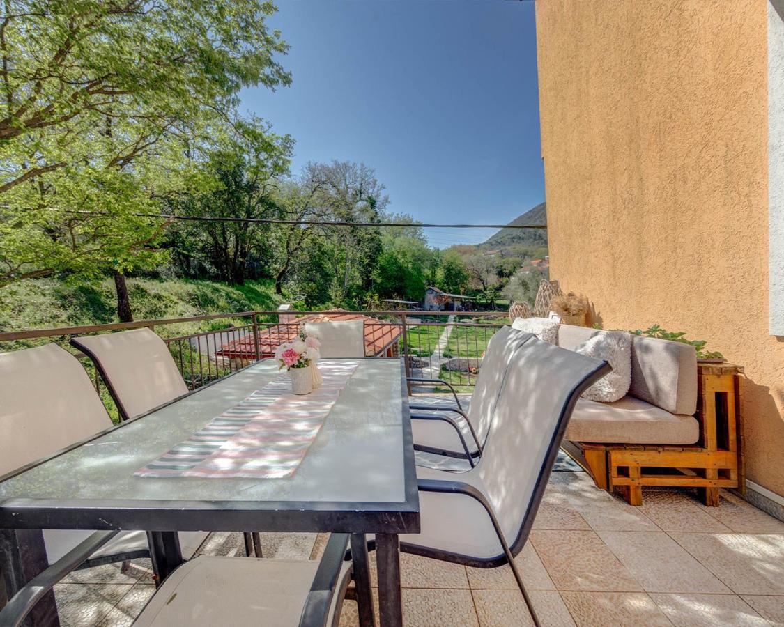 Apartments Pelle Тиват Экстерьер фото
